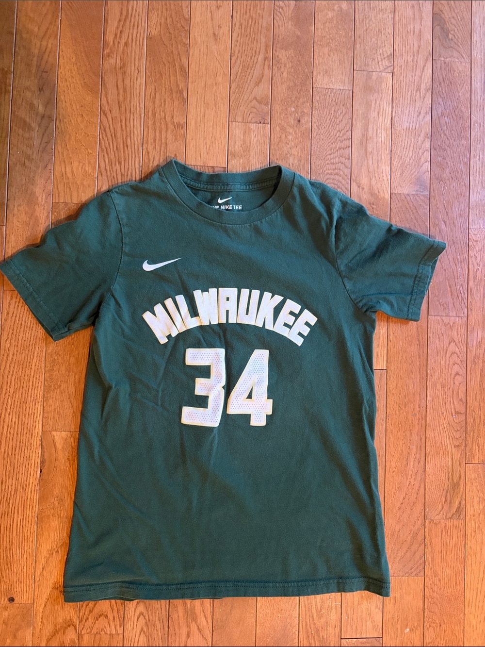 Nike Green Kids Milwaukee Jersey Tee Antetokounmpo 34 size Medium